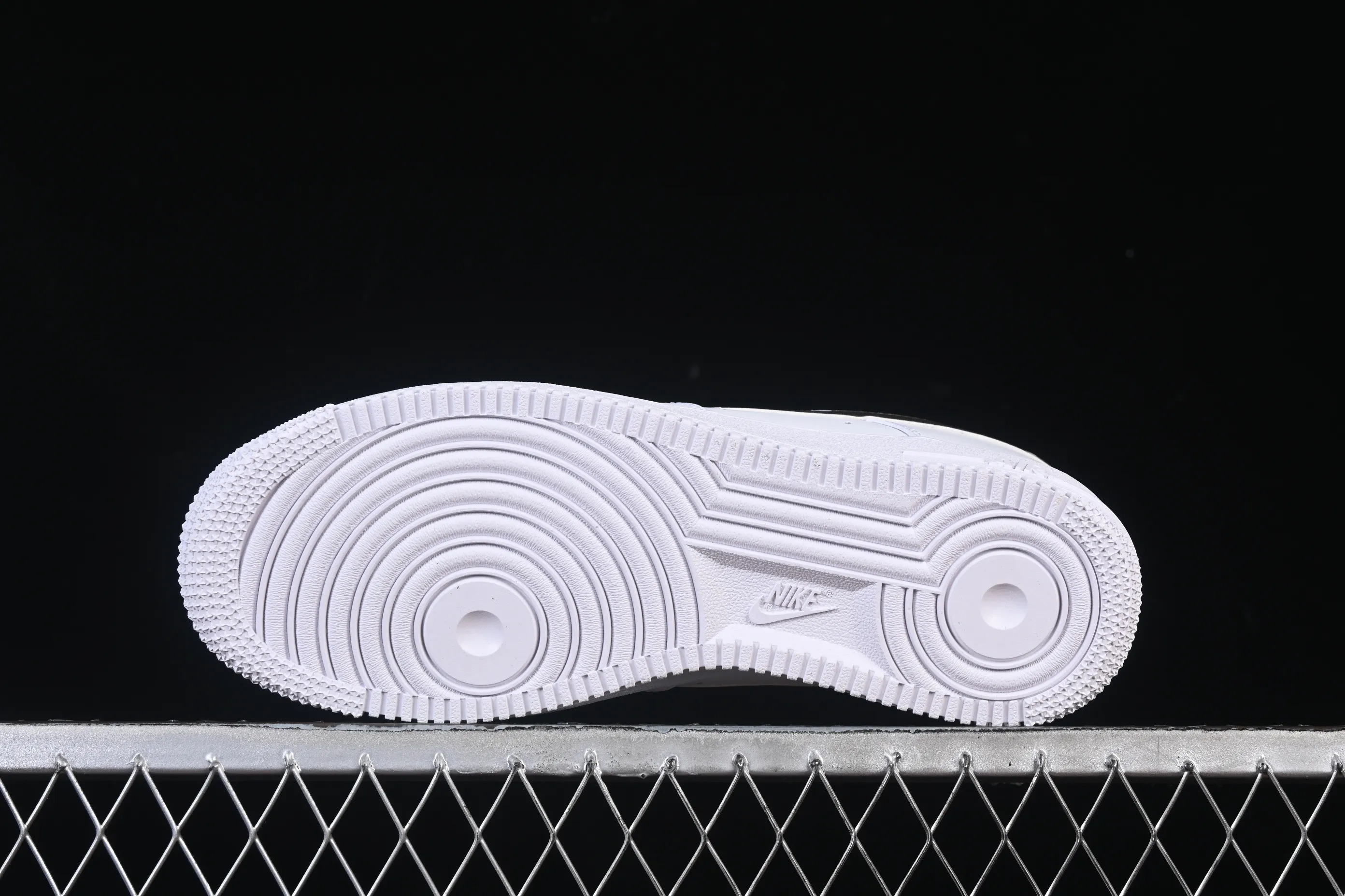 All categories Nk Air Force 1 Air Force series Nk Air Force 1 Low Air Force low-top Nike Air Force 1'07 Low Two-dimensional theme Platinum crack Air Force 1 low-top casual sneakers ZH0316-147